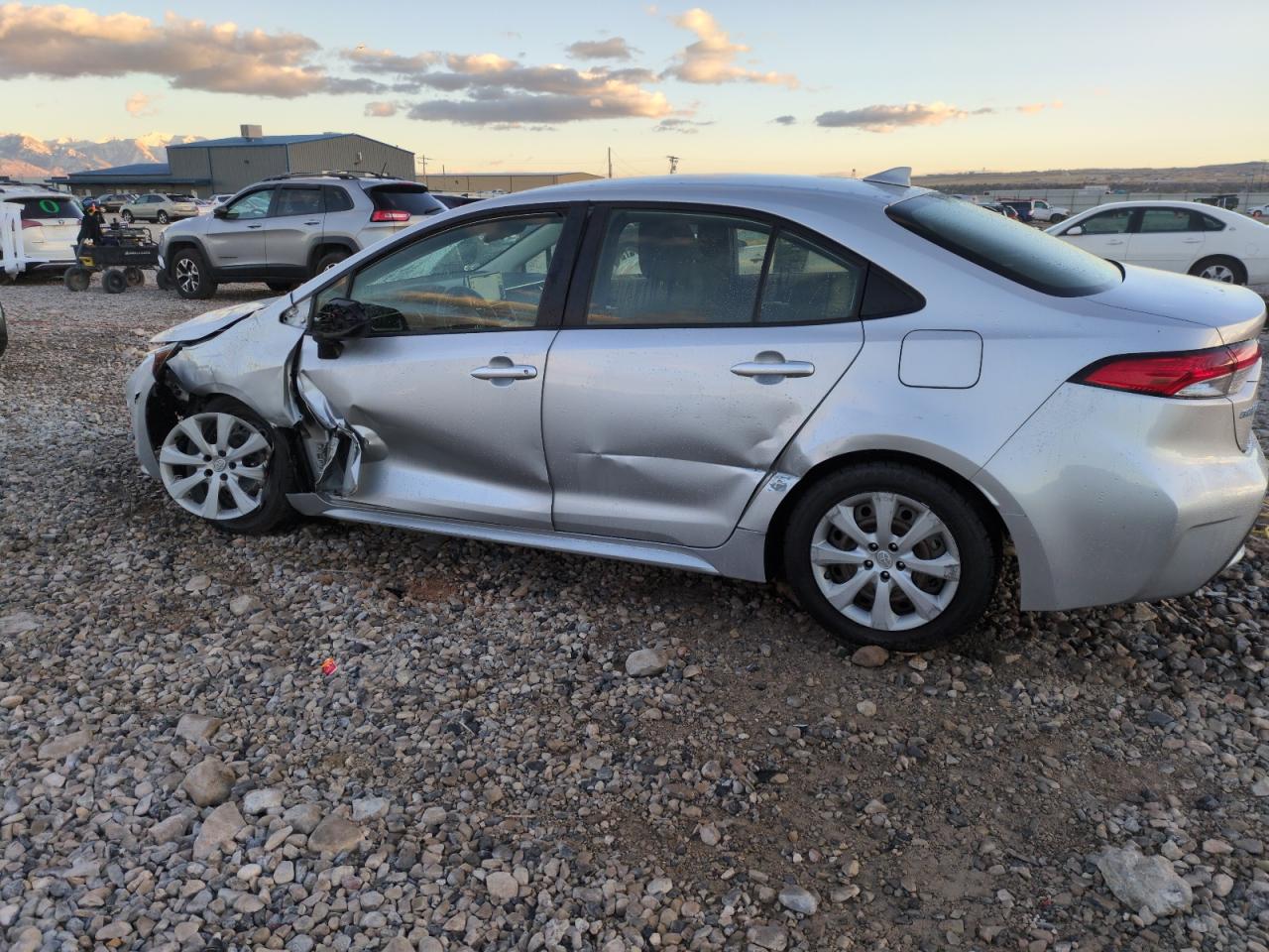 2020 Toyota Corolla VIN JTDEPRAE6LJ027458 Copart auction photo, side / front end damage thumbnail 2
