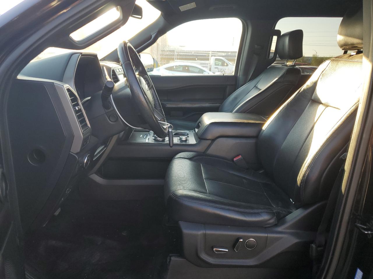 2018 Ford Expedition VIN 1FMJK1JT0JEA42469 Copart auction photo, front end damage thumbnail 7
