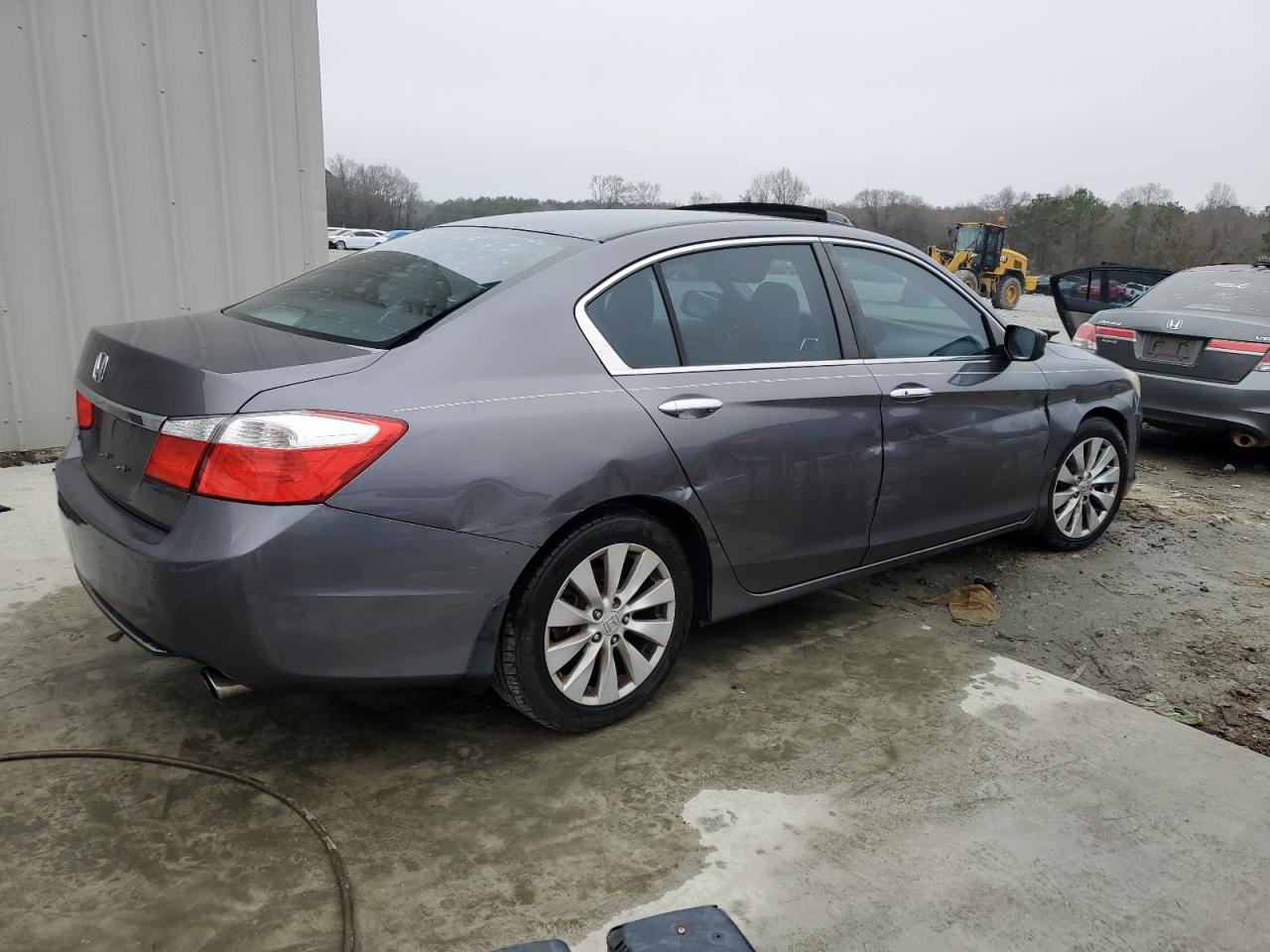 2015 Honda Accord VIN 1HGCR2F74FA022218 Copart auction photo, front end / side damage thumbnail 3
