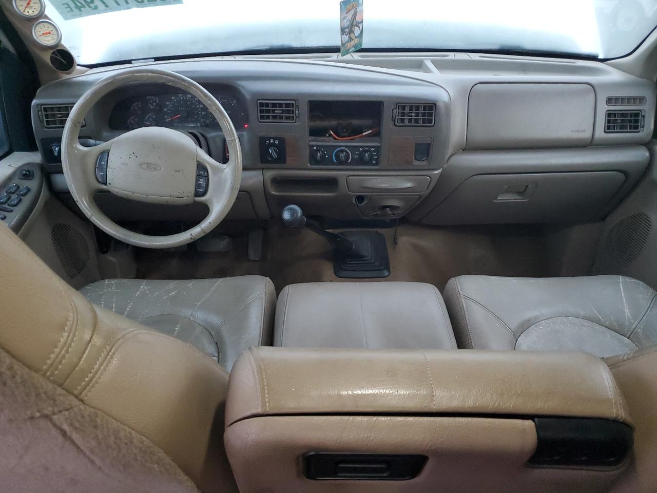 2000 Ford F350 VIN 1FTSW31F3YEE23343 Copart auction photo, all over damage thumbnail 8