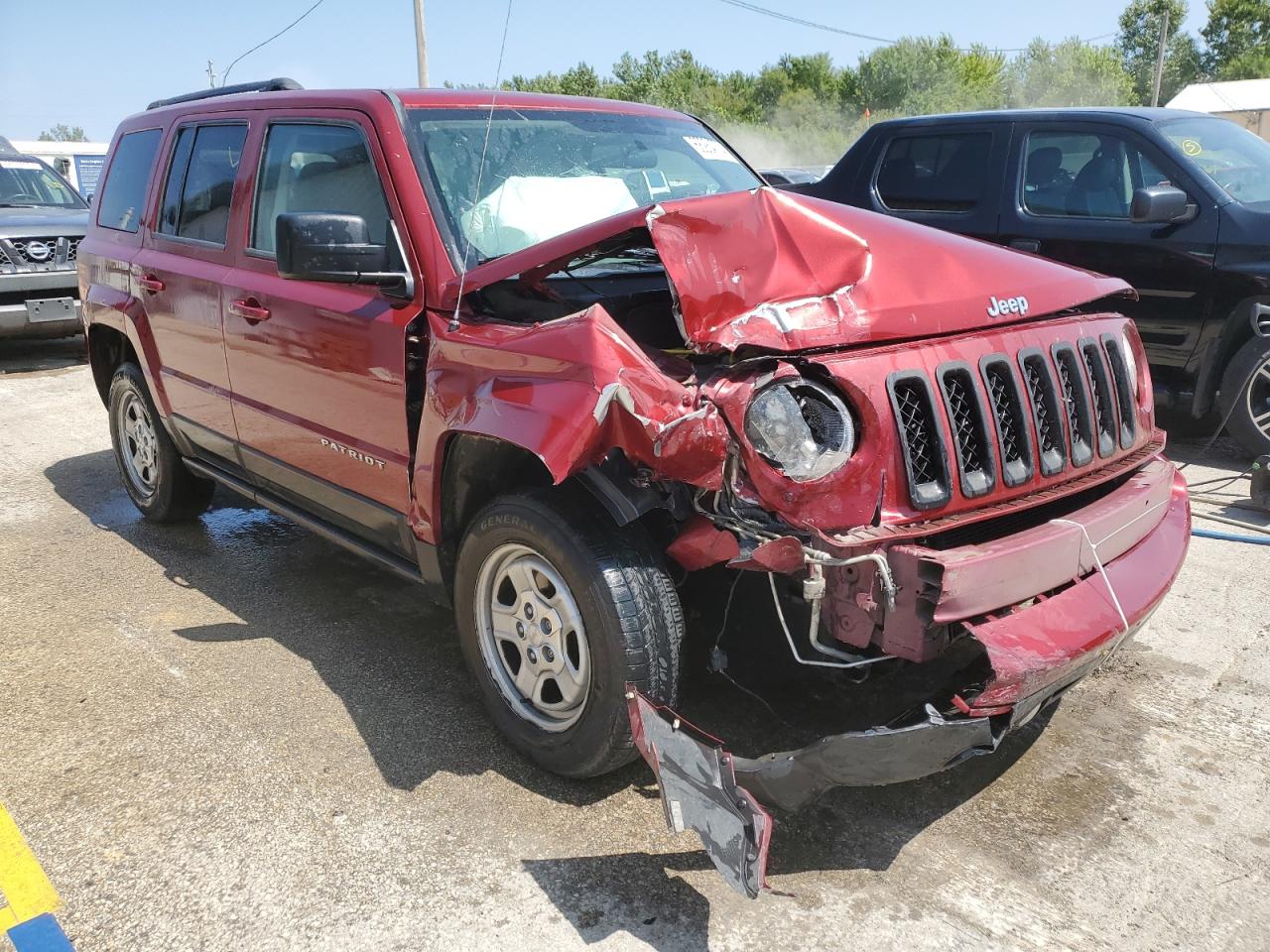 2014 Jeep Liberty (Patriot) VIN 1C4NJRBB6ED835588 Copart auction photo, front end damage thumbnail 4