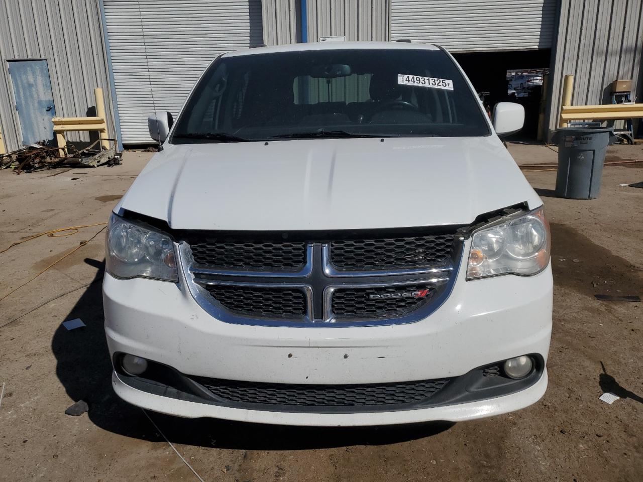 2018 Dodge Caravan VIN 2C4RDGCG9JR183936 Copart auction photo, front end damage thumbnail 5