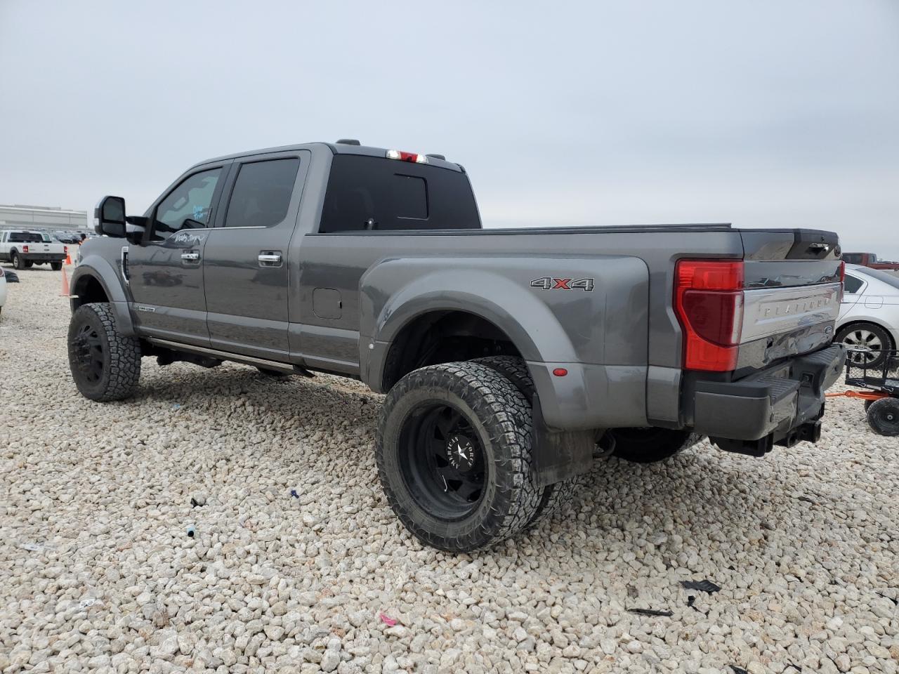 2022 Ford F450 VIN 1FT8W4DT8NEC09929 Copart auction photo, front end / rear end damage thumbnail 2