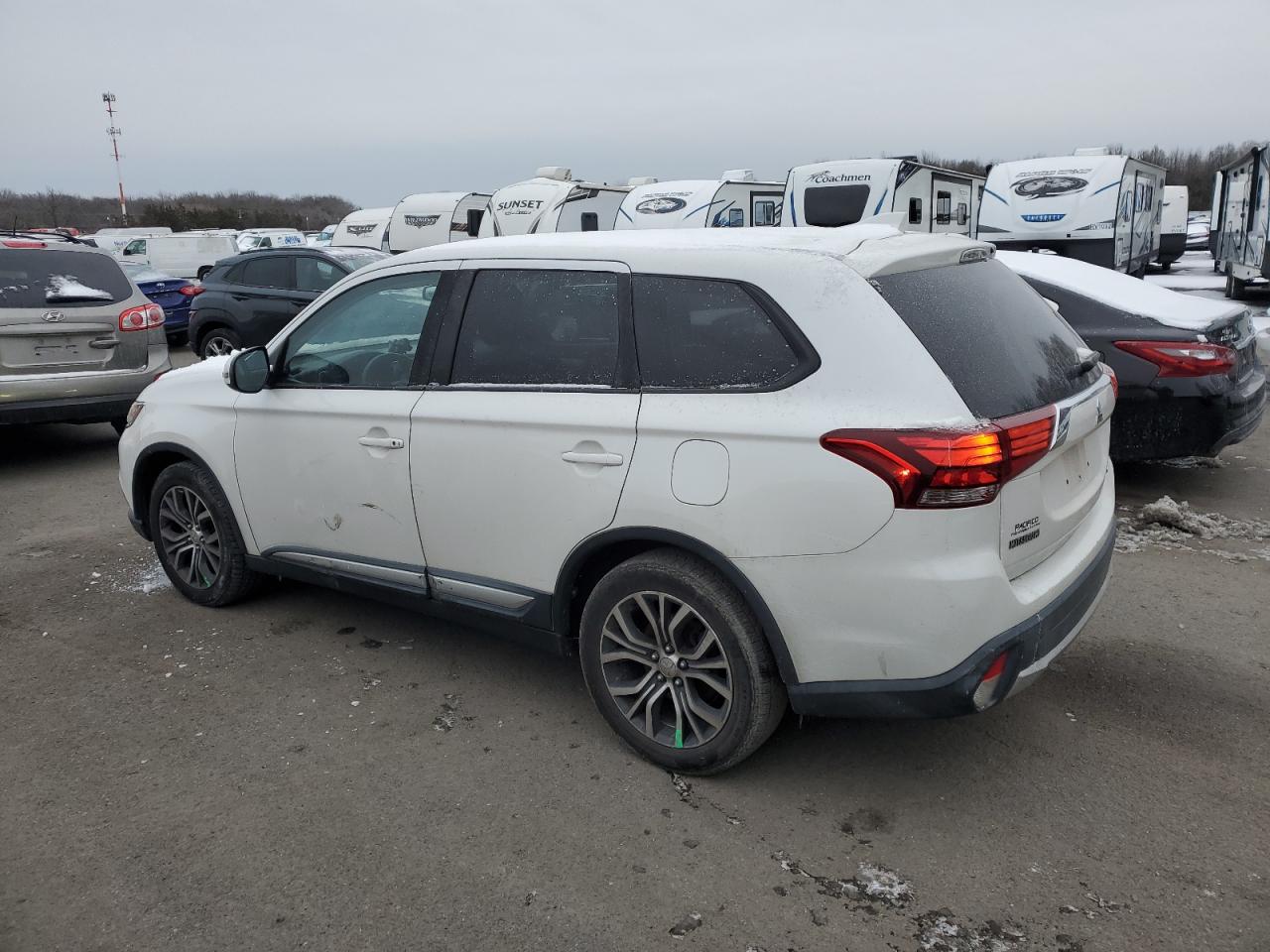 2018 Mitsubishi Outlander VIN JA4AD3A32JZ037531 Copart auction photo, all over damage thumbnail 2