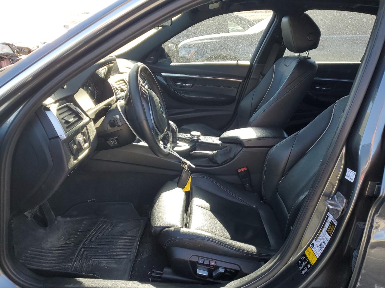 2016 BMW 3er VIN WBA8B7G57GNT14438 Copart auction photo, all over damage thumbnail 7