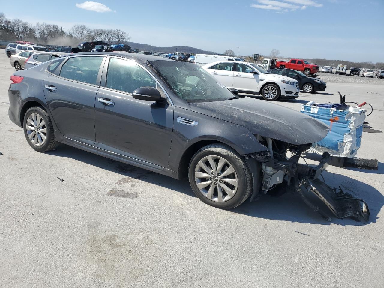 2017 KIA Optima VIN 5XXGT4L36HG123797 Copart auction photo, front end / side damage thumbnail 4