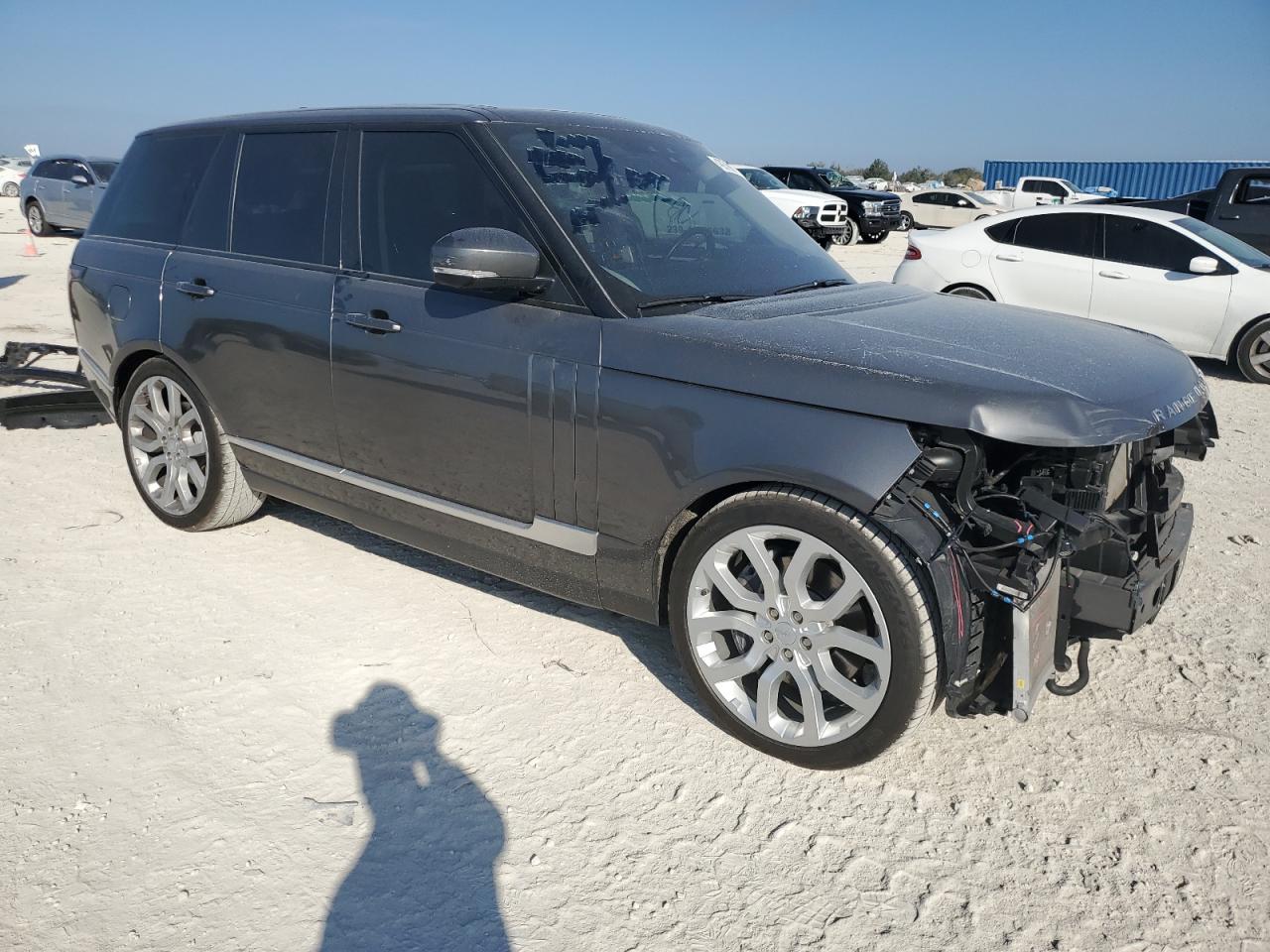 2017 Land Rover Range Rover VIN SALGS2FEXHA345476 Copart auction photo, front end damage thumbnail 4