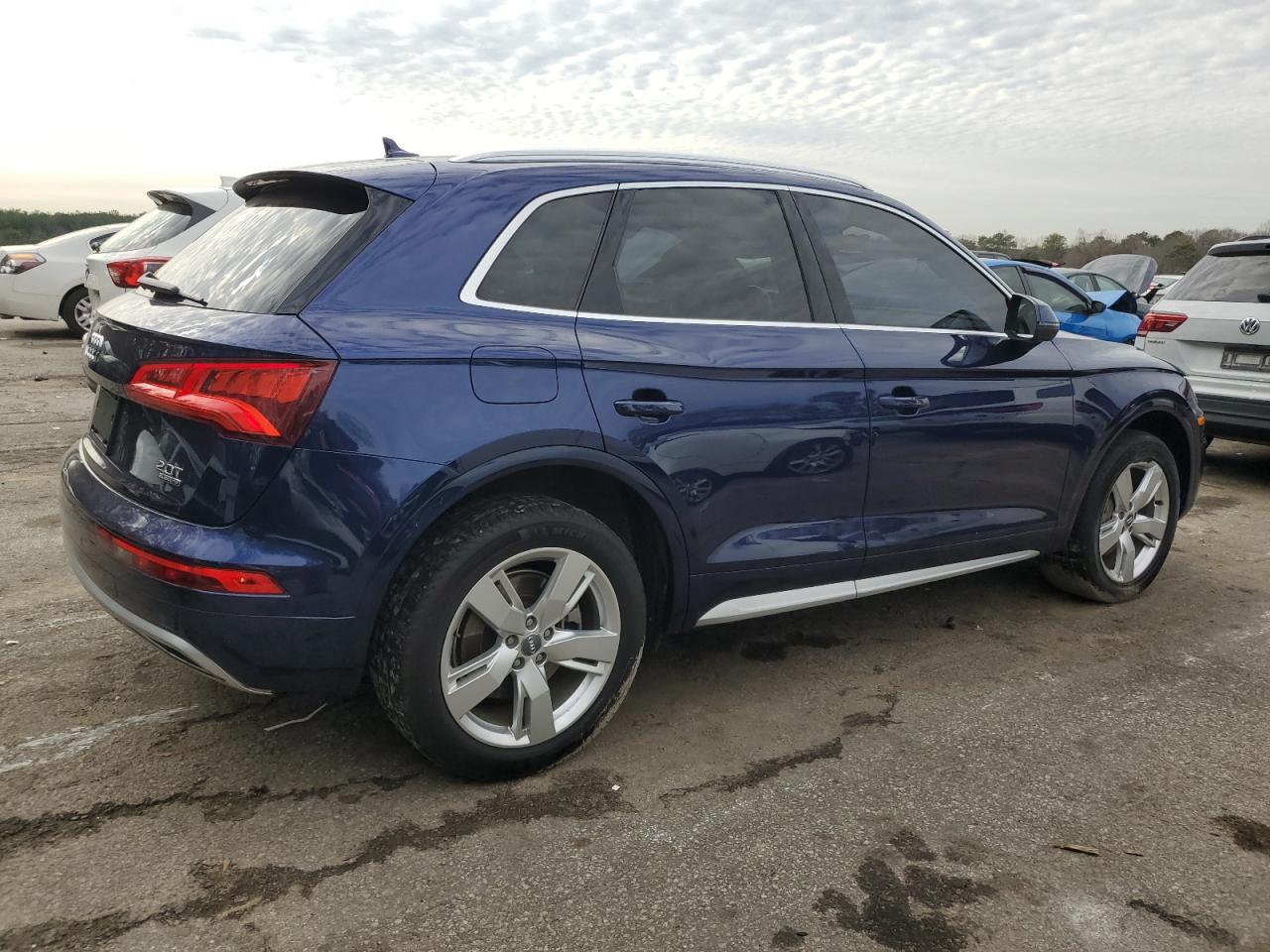 2018 Audi Q5 VIN WA1BNAFY2J2066921 Copart auction photo, front end damage thumbnail 3