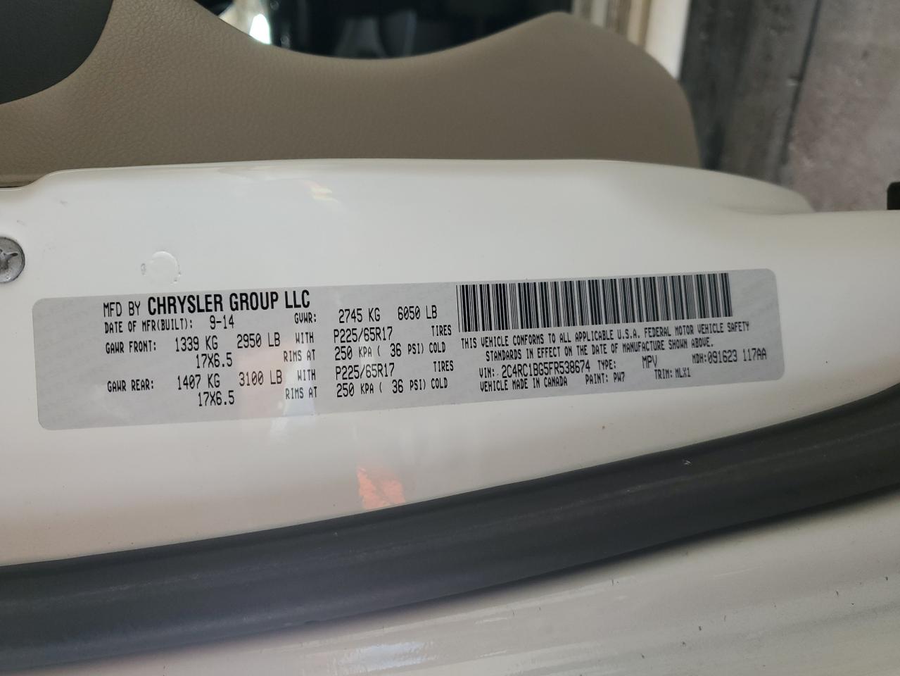 2015 Chrysler Town & Country VIN 2C4RC1BG5FR538674 Copart auction photo, minor dent/scratches damage thumbnail 13