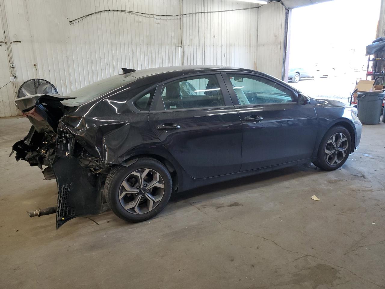 2020 KIA Forte VIN 3KPF24AD1LE198032 Copart auction photo, rear end damage thumbnail 3