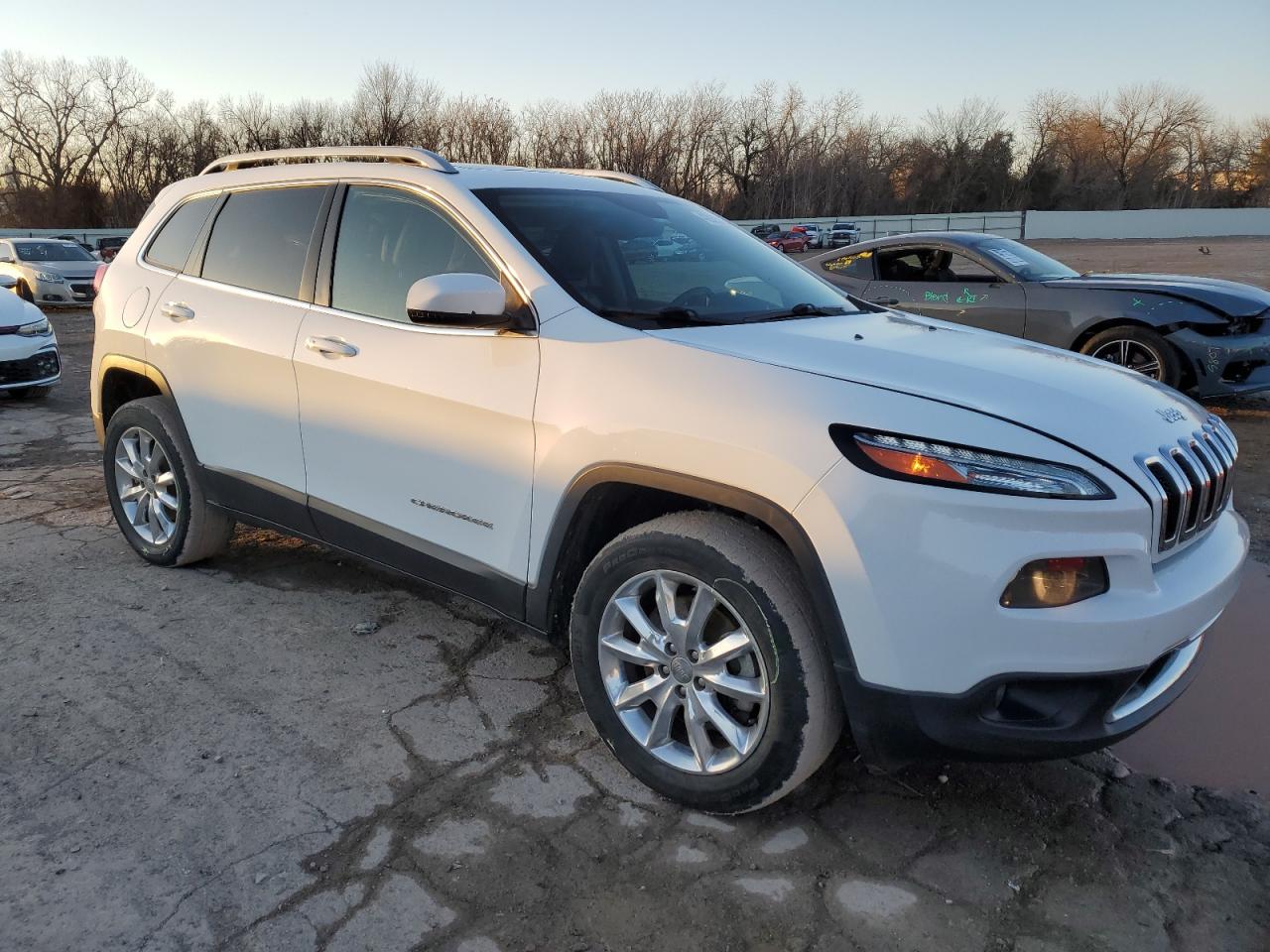 2016 Jeep Grand Cherokee VIN 1C4PJMDS7GW278304 Copart auction photo, undercarriage / minor dent/scratches damage thumbnail 4