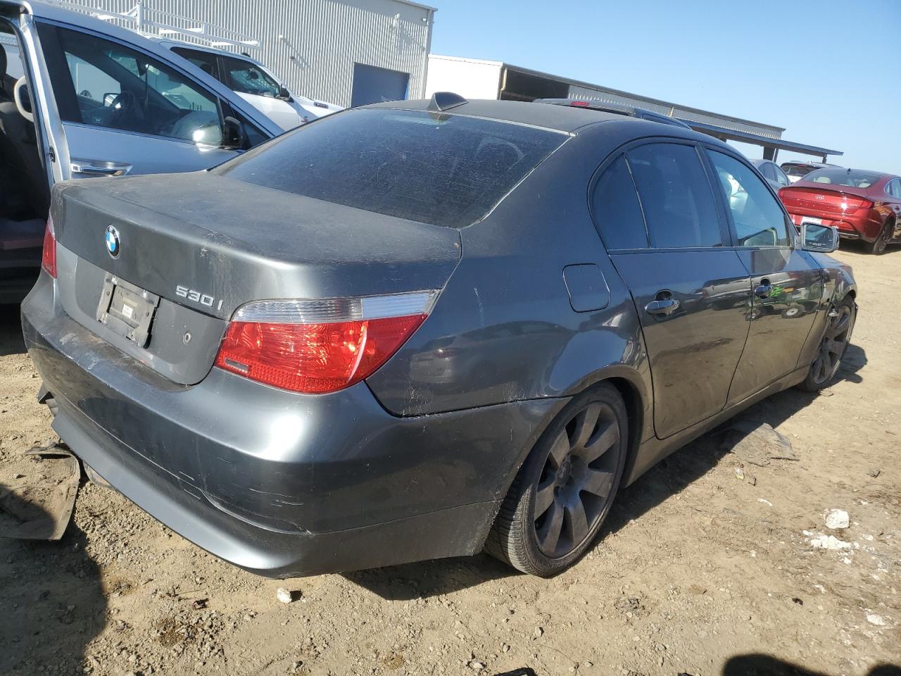2004 BMW 5er VIN WBANA73574B801342 Copart auction photo, all over damage thumbnail 3