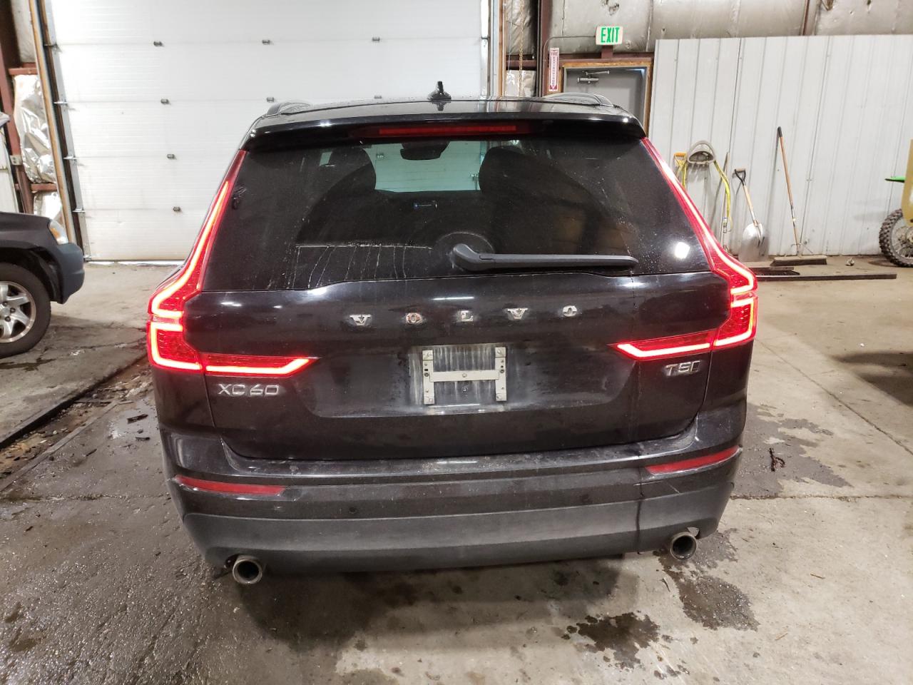 2018 Volvo XC60 VIN YV4102RK2J1039511 Copart auction photo, side damage thumbnail 6