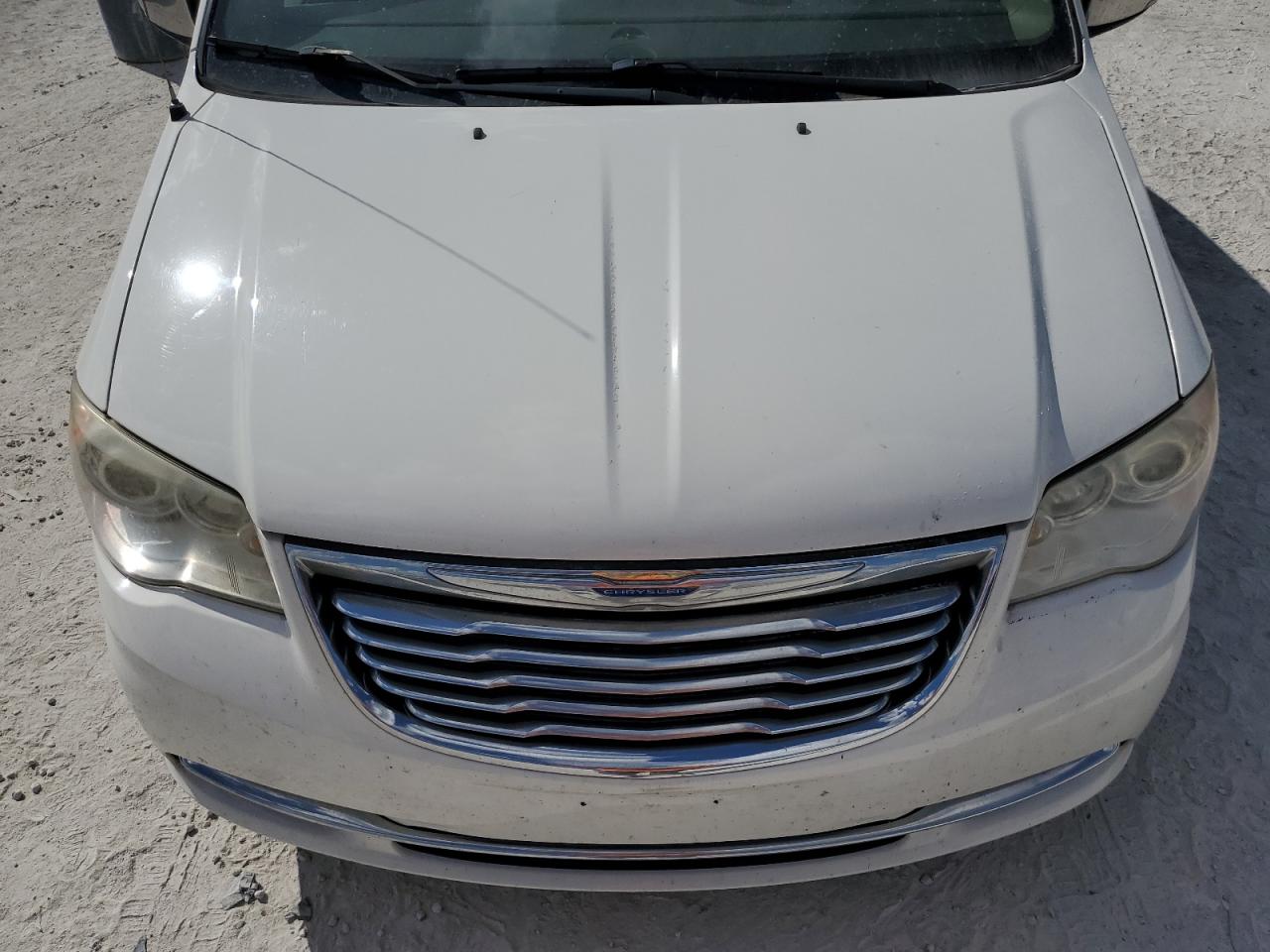 2012 Chrysler Town & Country VIN 2C4RC1GG0CR413487 Copart auction photo, minor dent/scratches damage thumbnail 12