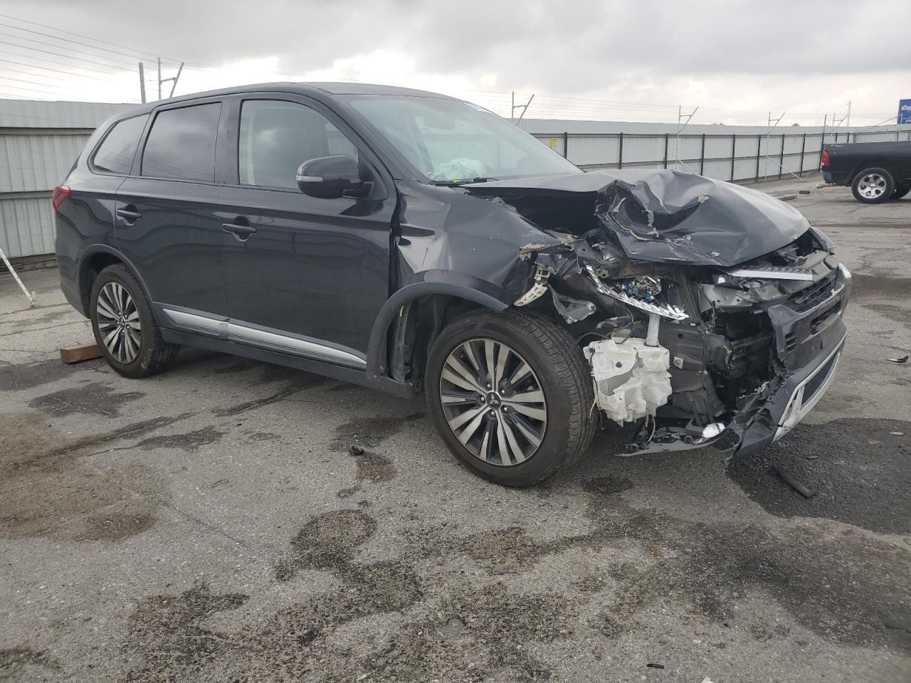 2019 Mitsubishi Outlander VIN JA4AD3A32KJ001788 Copart auction photo, front end damage thumbnail 4