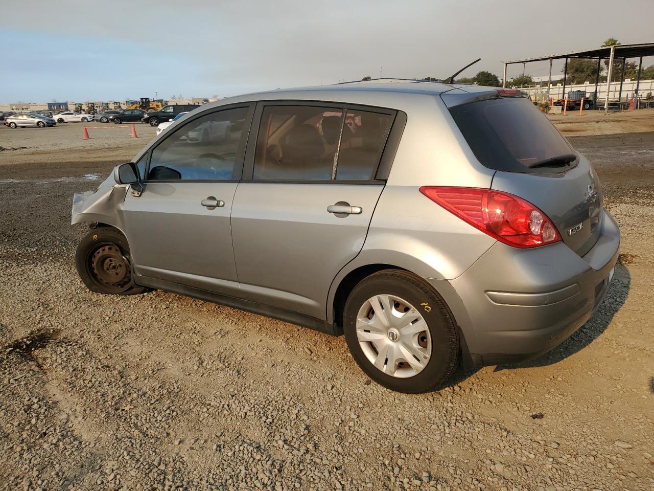 2011 Nissan Versa VIN 3N1BC1CP6BL485901 Copart auction photo, front end damage thumbnail 2