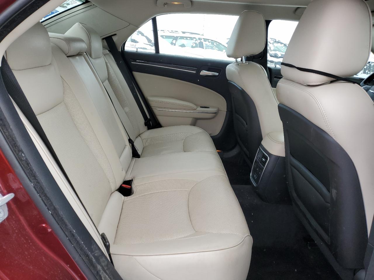 2016 Chrysler 300 VIN 2C3CCAKG2GH220660 Copart auction photo, side / minor dent/scratches damage thumbnail 10