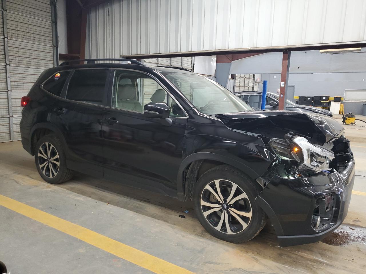 2019 Subaru Forester VIN JF2SKAUC2KH476611 Copart auction photo, front end damage thumbnail 4