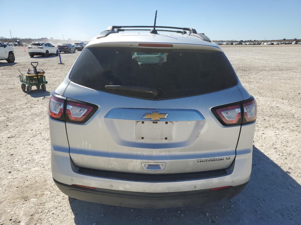 2016 Chevrolet Traverse VIN 1GNKRGKD6GJ301293 Copart auction photo, hail / front end damage thumbnail 6