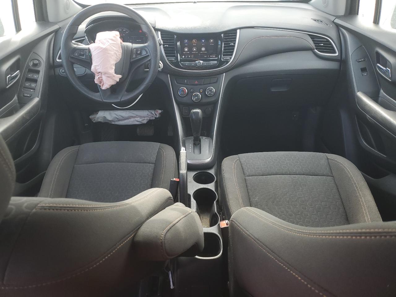 2020 Chevrolet Trax VIN KL7CJKSB8LB324310 Copart auction photo, front end / hail damage thumbnail 8