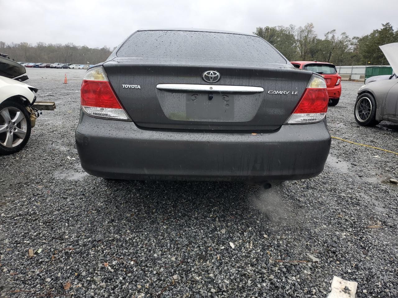 2005 Toyota Camry VIN 4T1BE32K45U956457 Copart auction photo, minor dent/scratches damage thumbnail 6