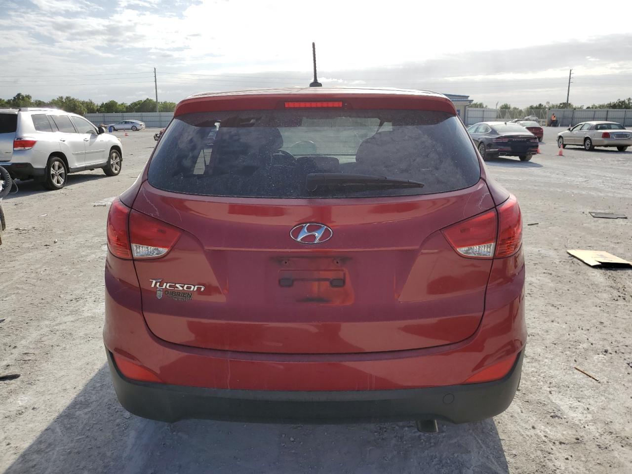 2015 Hyundai Tucson VIN KM8JT3AF7FU989573 Copart auction photo, side / minor dent/scratches damage thumbnail 6