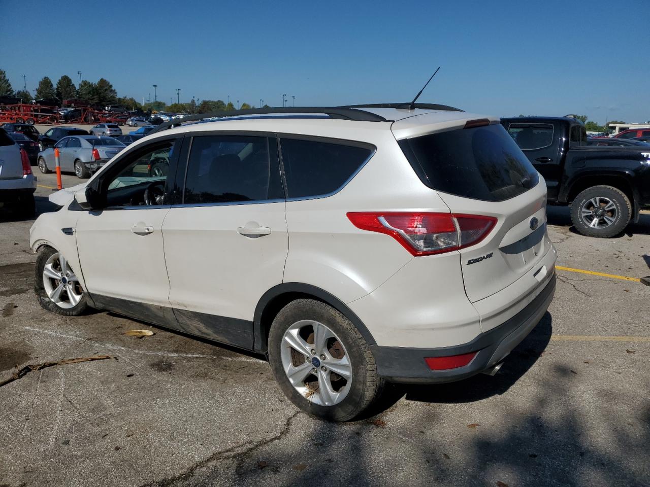 2015 Ford Escape VIN 1FMCU0GX2FUC81669 Copart auction photo, front end damage thumbnail 2