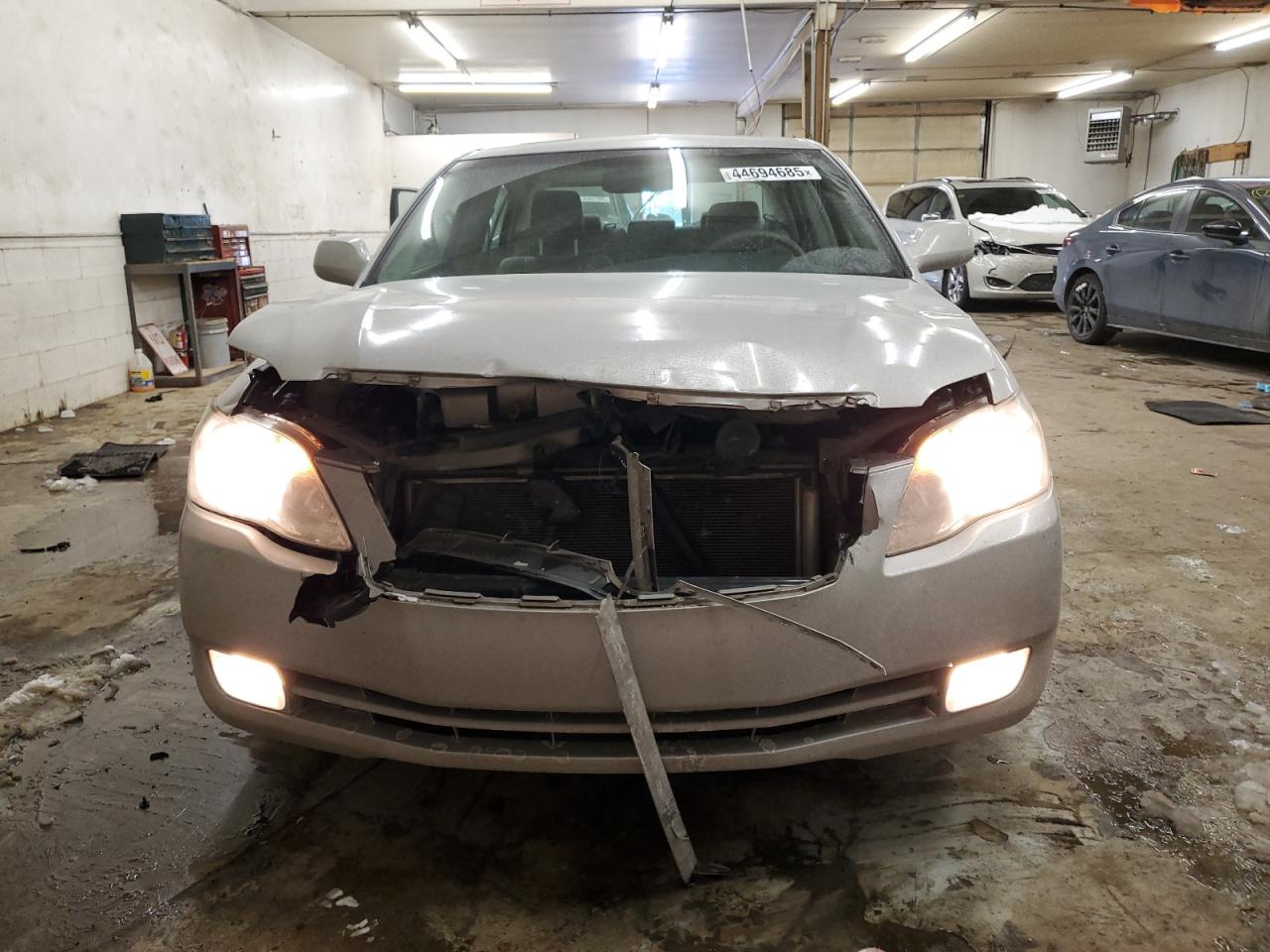 2006 Toyota Avalon VIN 4T1BK36B96U135469 Copart auction photo, rear end / front end damage thumbnail 5