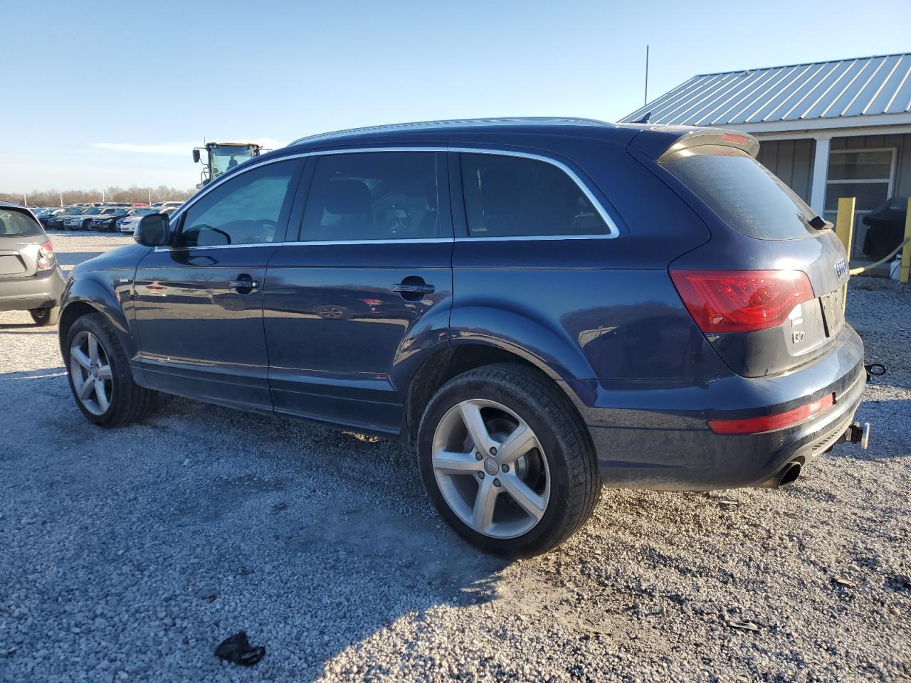 2015 Audi Q7 VIN WA1DGAFE8FD015699 Copart auction photo, front end / side damage thumbnail 2