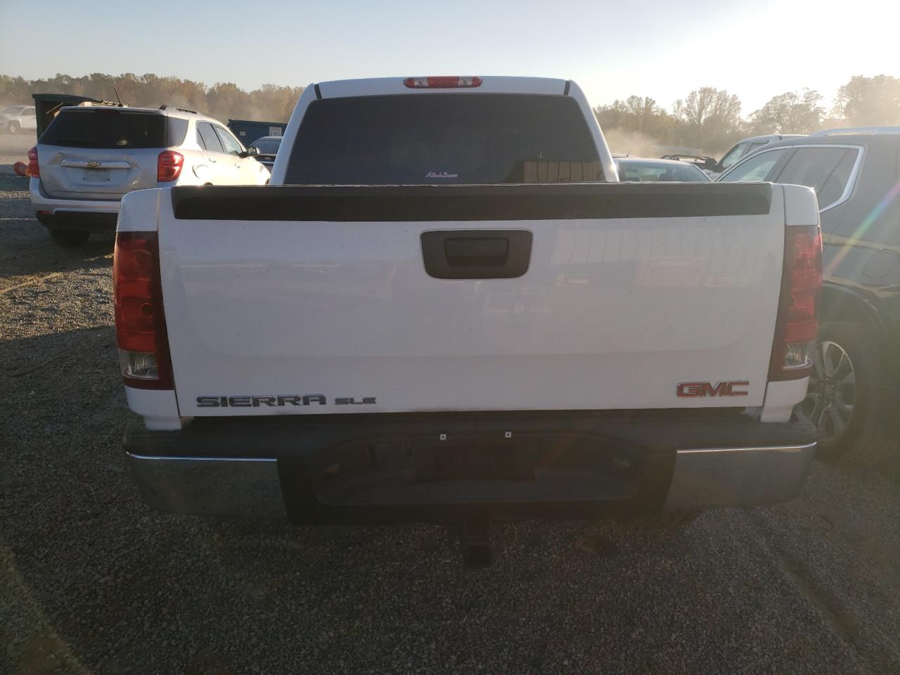 2008 GMC Sierra VIN 3GTEK13J88G308633 Copart auction photo, front end / minor dent/scratches damage thumbnail 6
