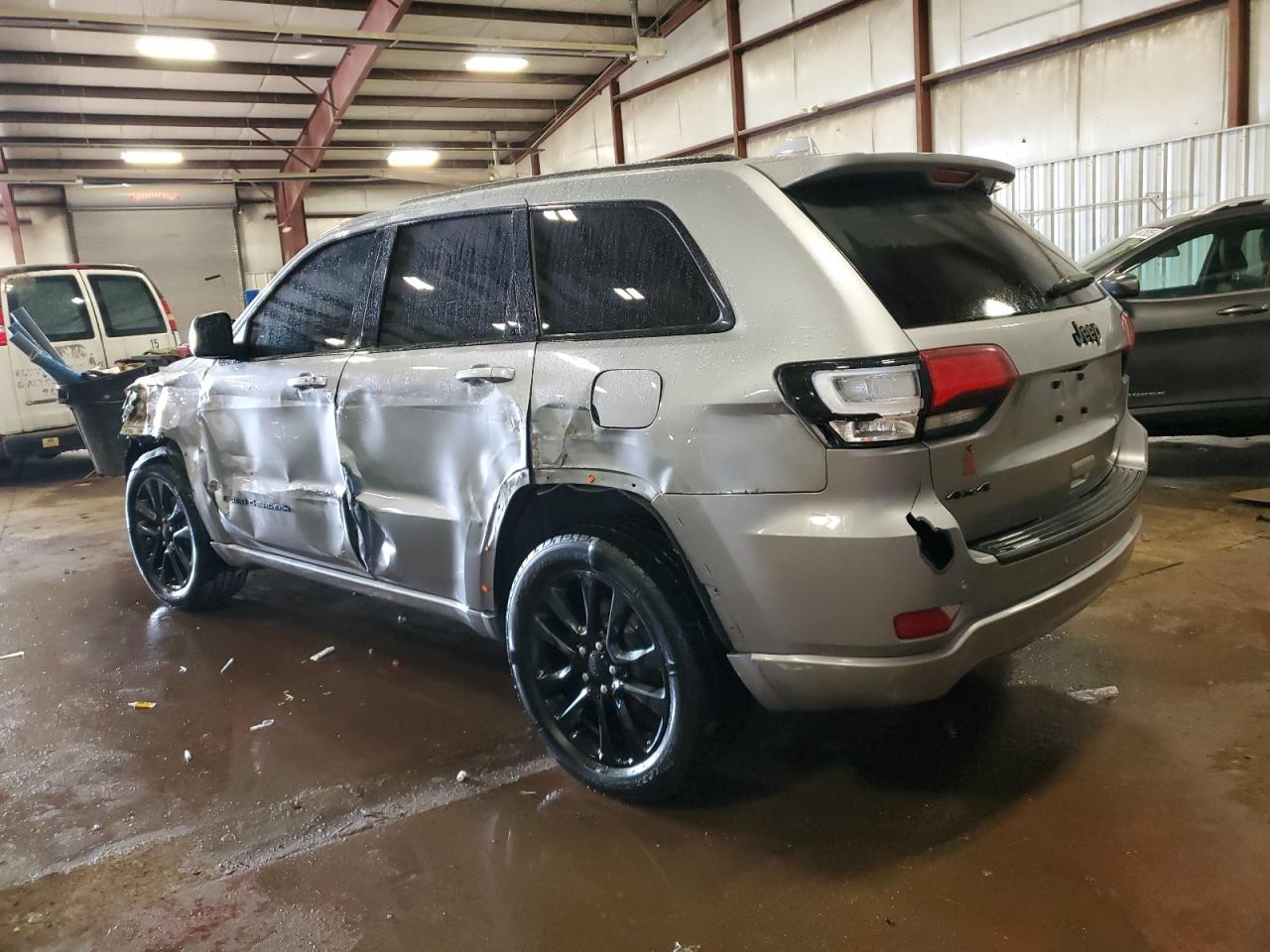 2020 Jeep Grand Cherokee VIN 1C4RJFAG0LC235763 Copart auction photo, side / mechanical damage thumbnail 2