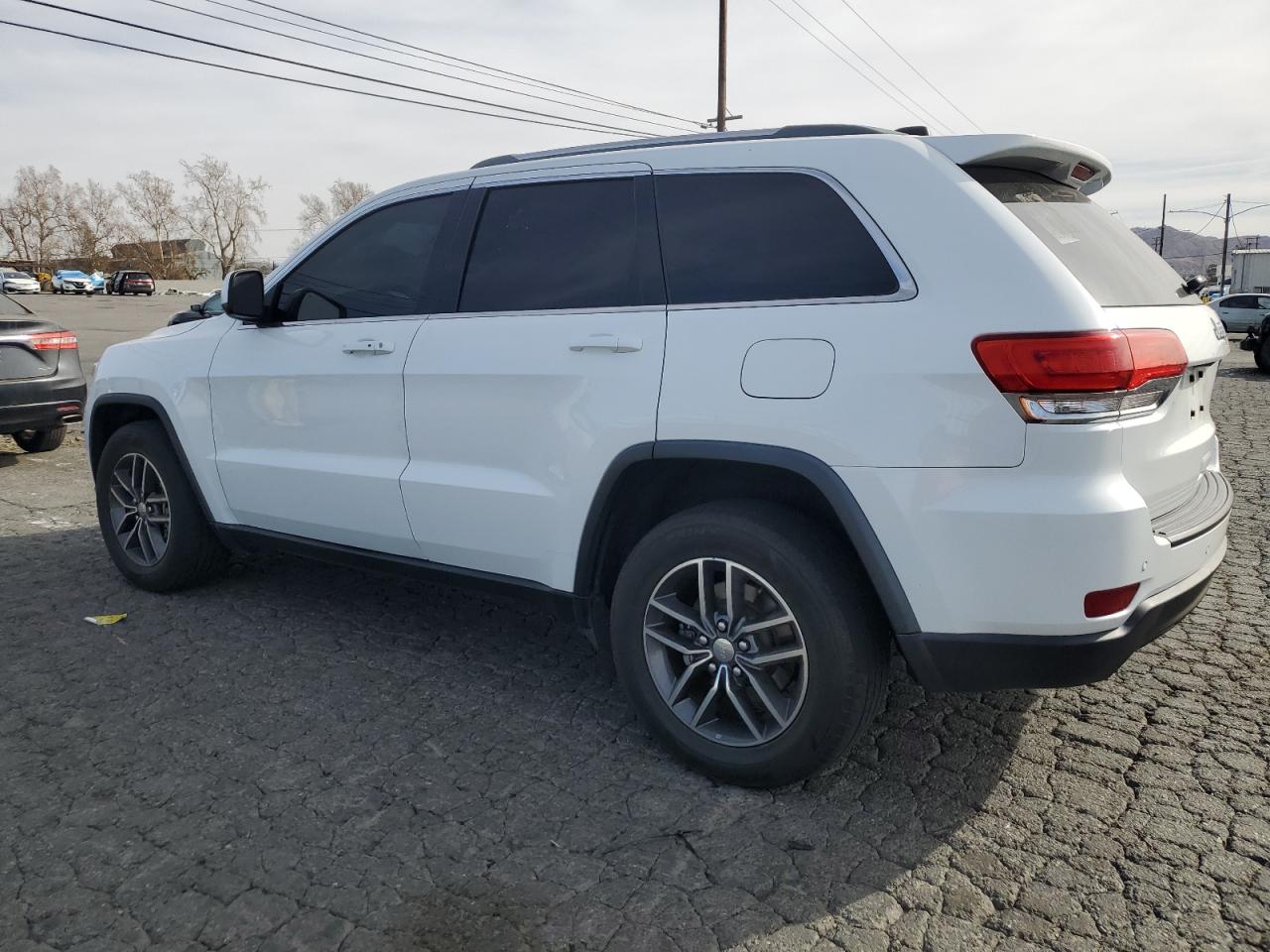 2018 Jeep Grand Cherokee VIN 1C4RJEAG0JC399960 Copart auction photo, minor dent/scratches damage thumbnail 2