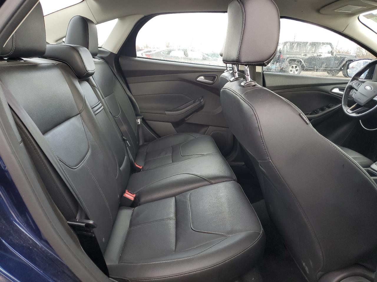 2016 Ford Focus VIN 1FADP3F27GL292915 Copart auction photo, rear end / minor dent/scratches damage thumbnail 10