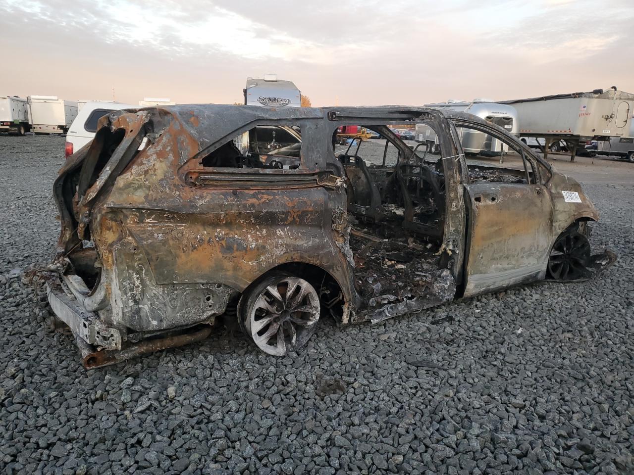 2021 Toyota Sienna VIN 5TDKRKEC9MS014804 Copart auction photo, burn - engine damage thumbnail 3