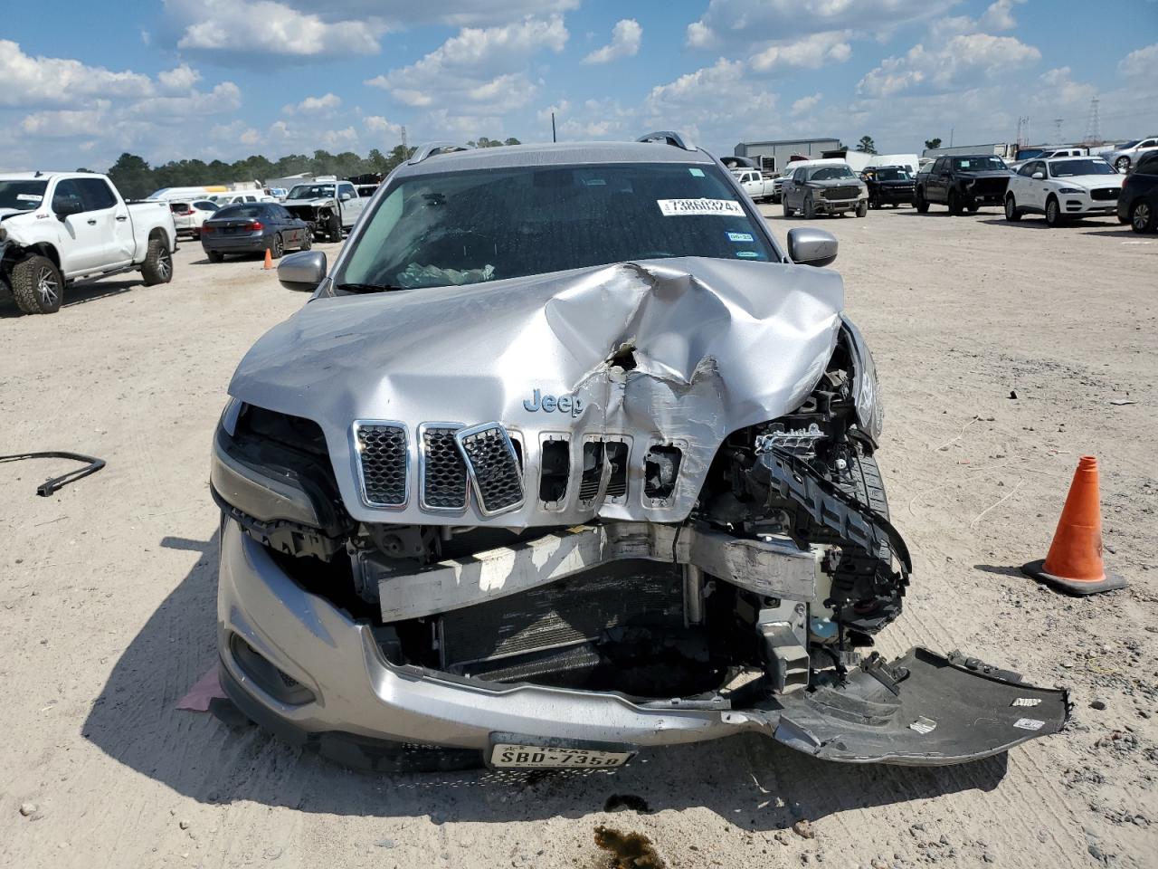 2019 Jeep Grand Cherokee VIN 1C4PJLLB9KD184411 Copart auction photo, front end damage thumbnail 5