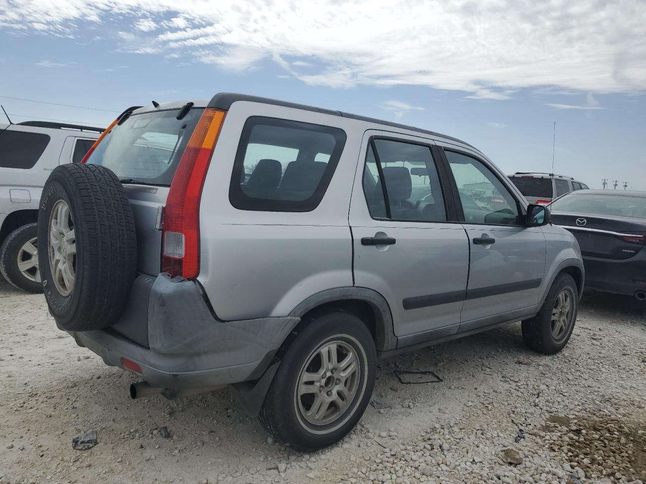 2004 Honda CR-V VIN JHLRD68484C015830 Copart auction photo, rear end / minor dent/scratches damage thumbnail 3