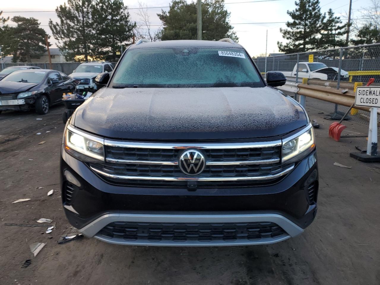 2021 Volkswagen Atlas VIN 1V2TR2CA2MC530542 Copart auction photo, all over damage thumbnail 5