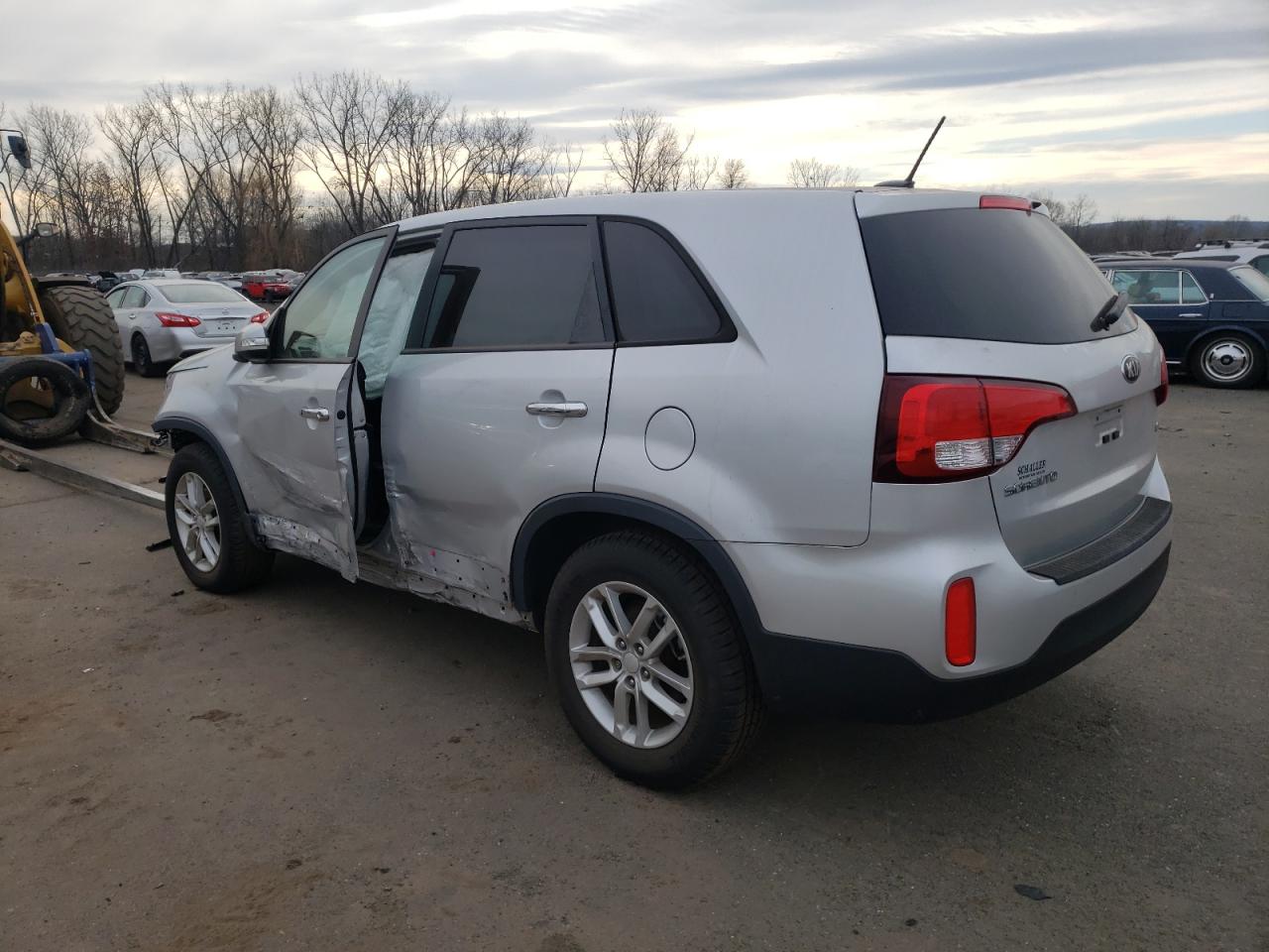 2014 KIA Sorento VIN 5XYKT3A68EG461436 Copart auction photo, side / front end damage thumbnail 2
