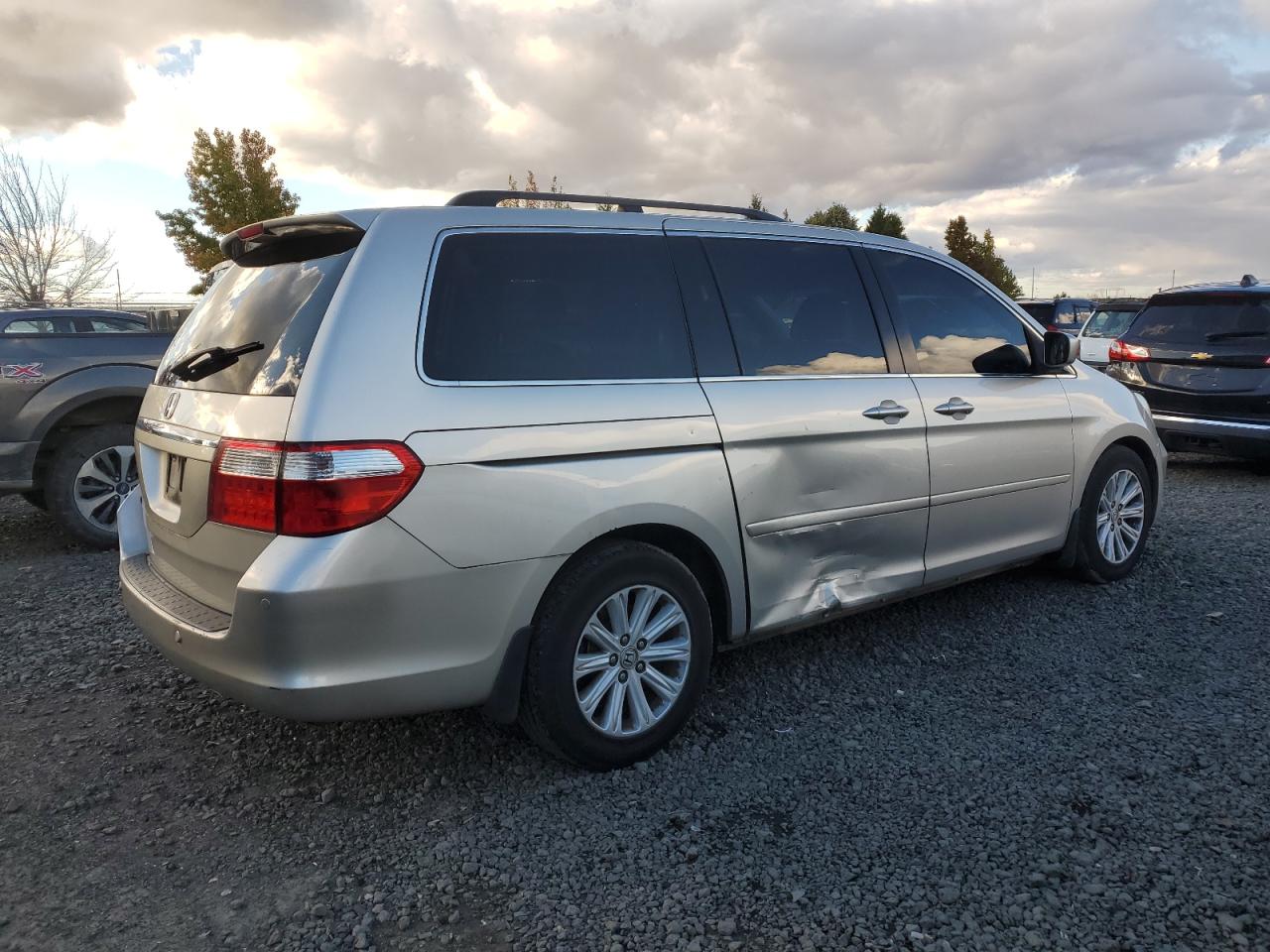 2006 Honda Odyssey VIN 5FNRL38886B126529 Copart auction photo, side damage thumbnail 3