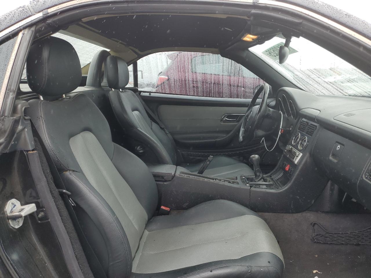 1999 Mercedes-Benz SLK-klasse VIN WDBKK47F9XF093465 Copart auction photo, side damage thumbnail 10