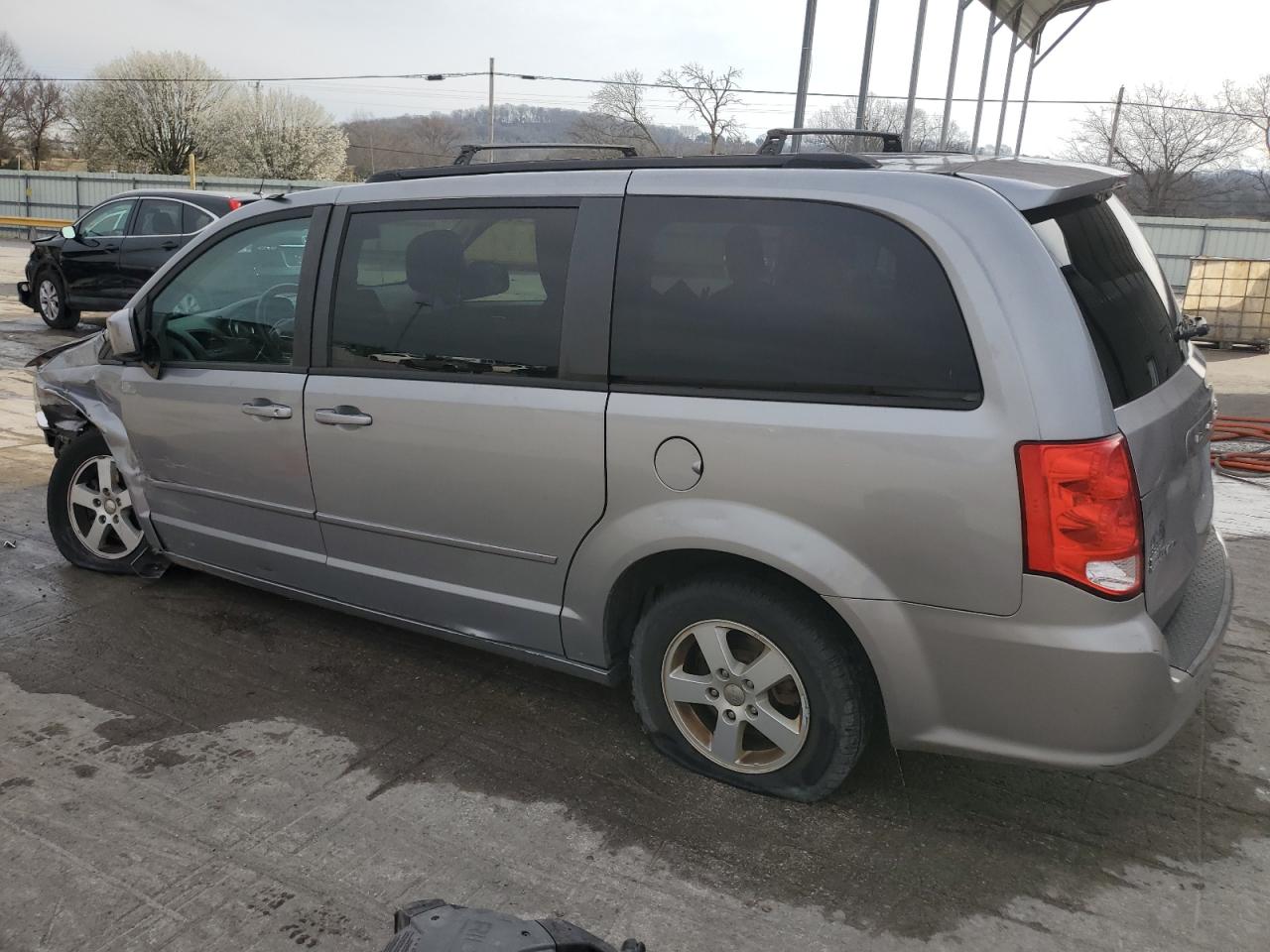 2013 Dodge Caravan VIN 2C4RDGCG1DR545827 Copart auction photo, front end / side damage thumbnail 2