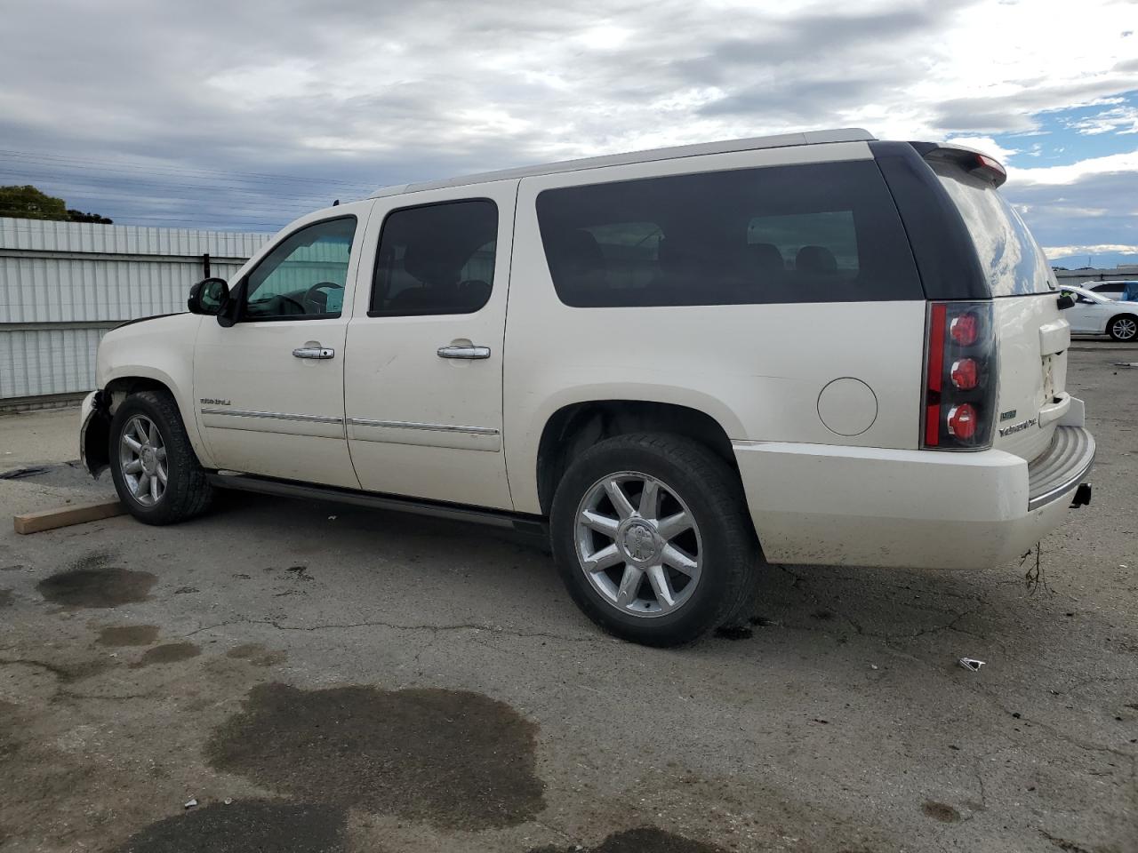2012 GMC Yukon VIN 1GKS2MEF5CR310432 Copart auction photo, all over / undercarriage damage thumbnail 2