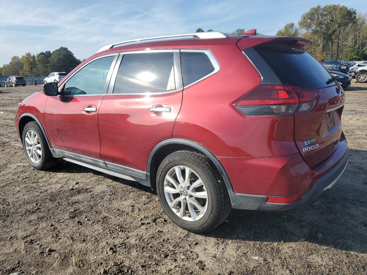 2018 Nissan Rogue VIN 5N1AT2MTXJC704634 Copart auction photo, side / rear end damage thumbnail 2