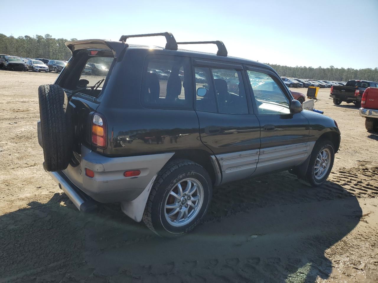 2000 Toyota RAV 4 VIN JT3HP10V6Y0237835 Copart auction photo, rear end damage thumbnail 3