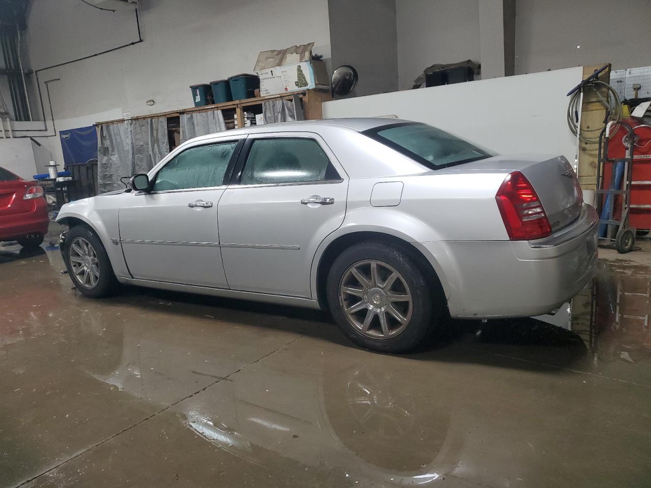 2005 Chrysler 300 VIN 2C3JA63H55H164213 Copart auction photo, front end / side damage thumbnail 2