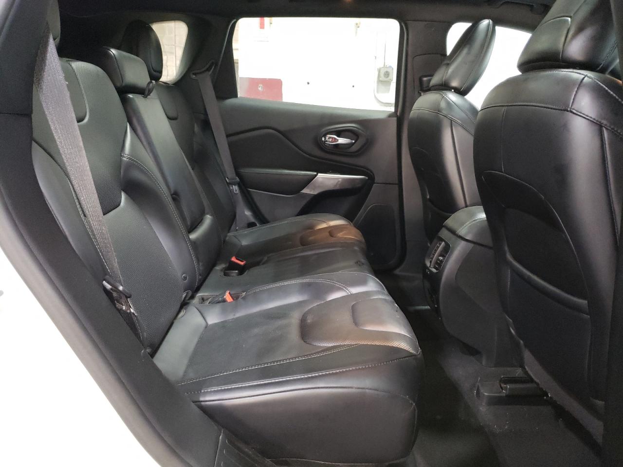 2019 Jeep Grand Cherokee VIN 1C4PJMDX5KD437305 Copart auction photo, front end damage thumbnail 11