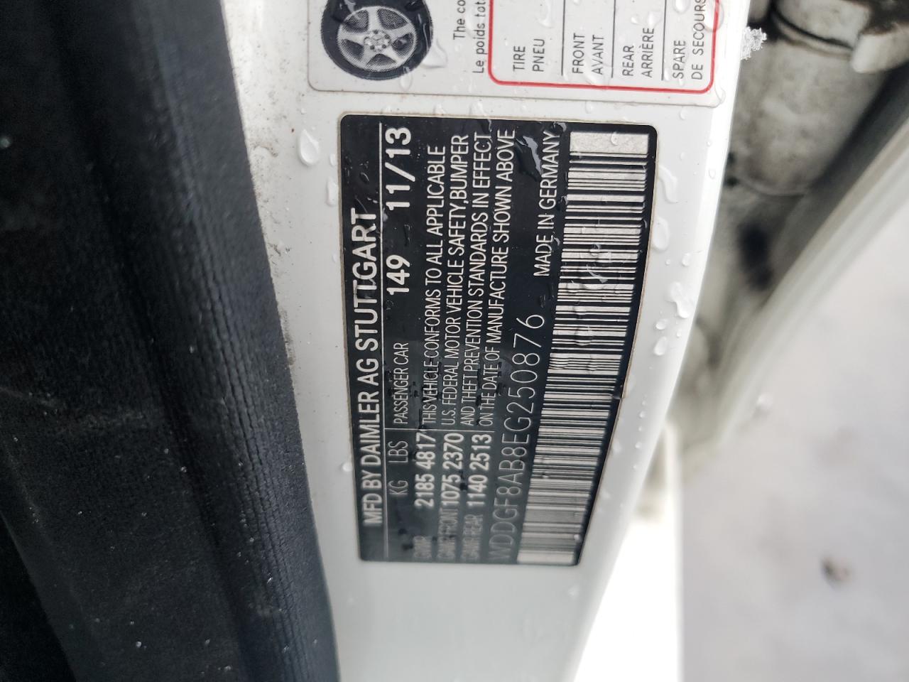 2014 Mercedes-Benz C-klasse VIN WDDGF8AB8EG250876 Copart auction photo, front end damage thumbnail 12