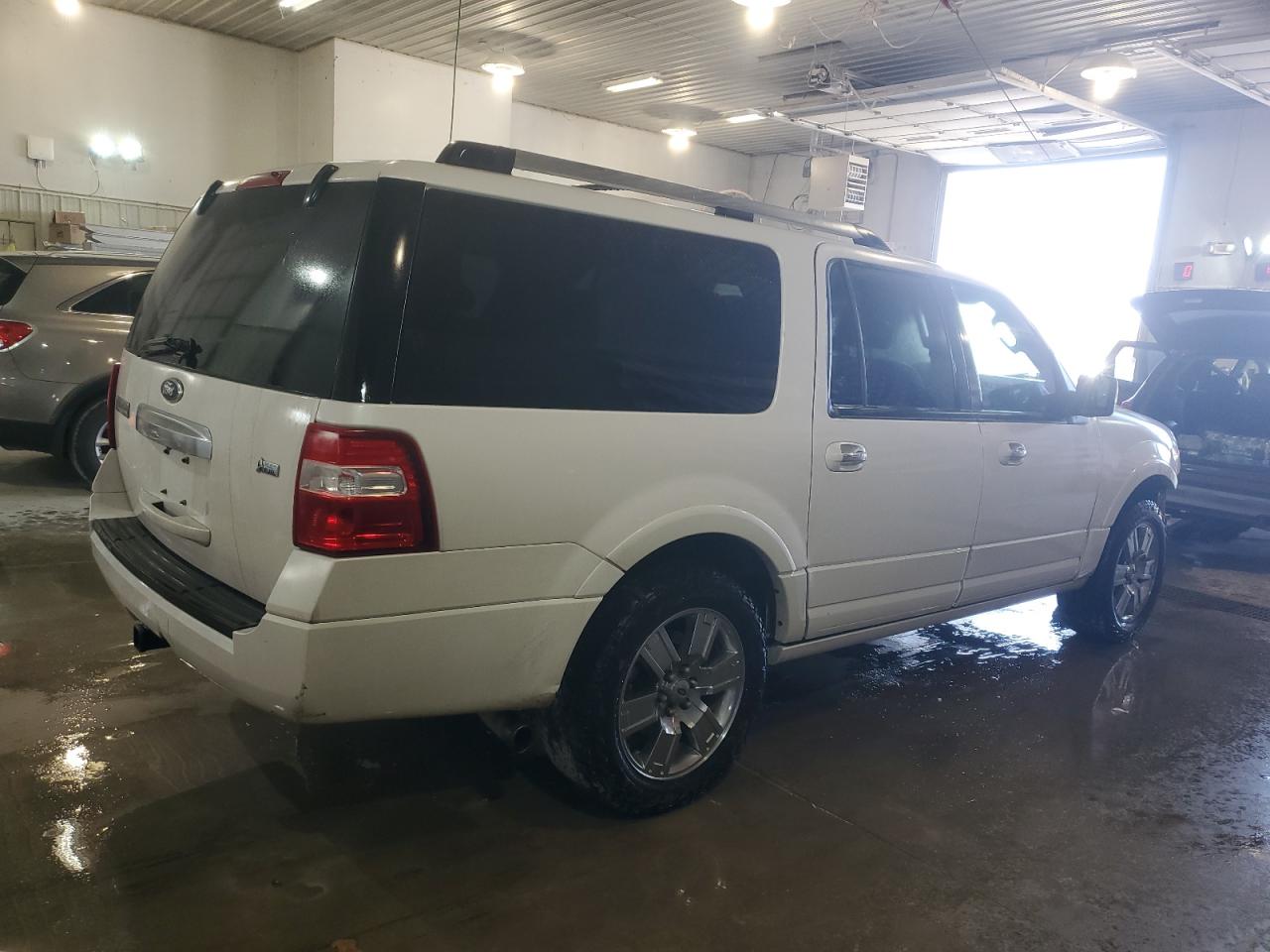2010 Ford Expedition VIN 1FMJK2A50AEA81375 Copart auction photo, front end / minor dent/scratches damage thumbnail 3