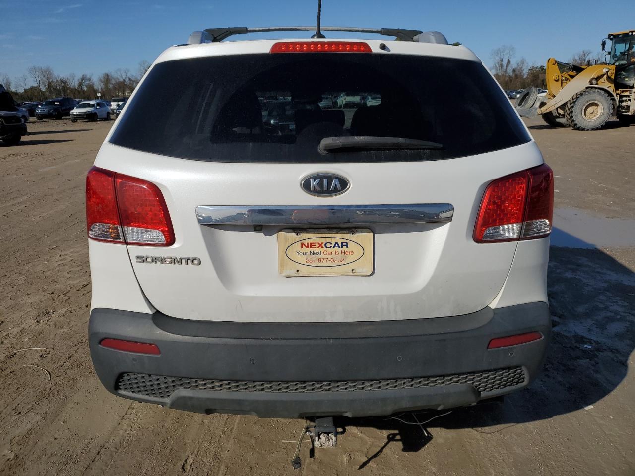 2011 KIA Sorento VIN 5XYKT3A13BG102351 Copart auction photo, front end / minor dent/scratches damage thumbnail 6
