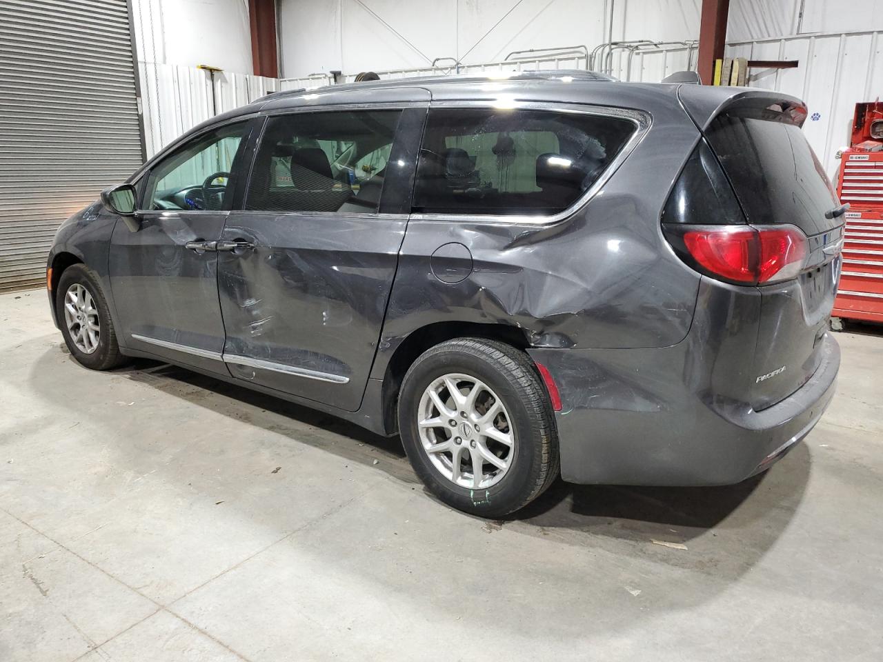 2020 Chrysler Pacifica VIN 2C4RC1BG8LR177078 Copart auction photo, side damage thumbnail 2